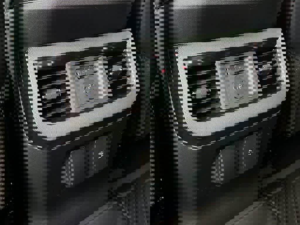 Certified 2024 Ford F250 Platinum w/ Tremor Off-Road Package image 16