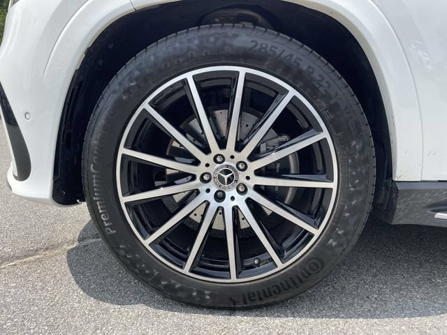 Used 2024 Mercedes-Benz GLS 580 4MATIC image 9