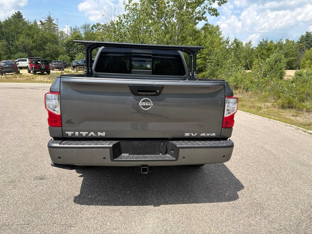 Used 2023 Nissan Titan SV w/ SV Convenience Package AWD/4WD image 4