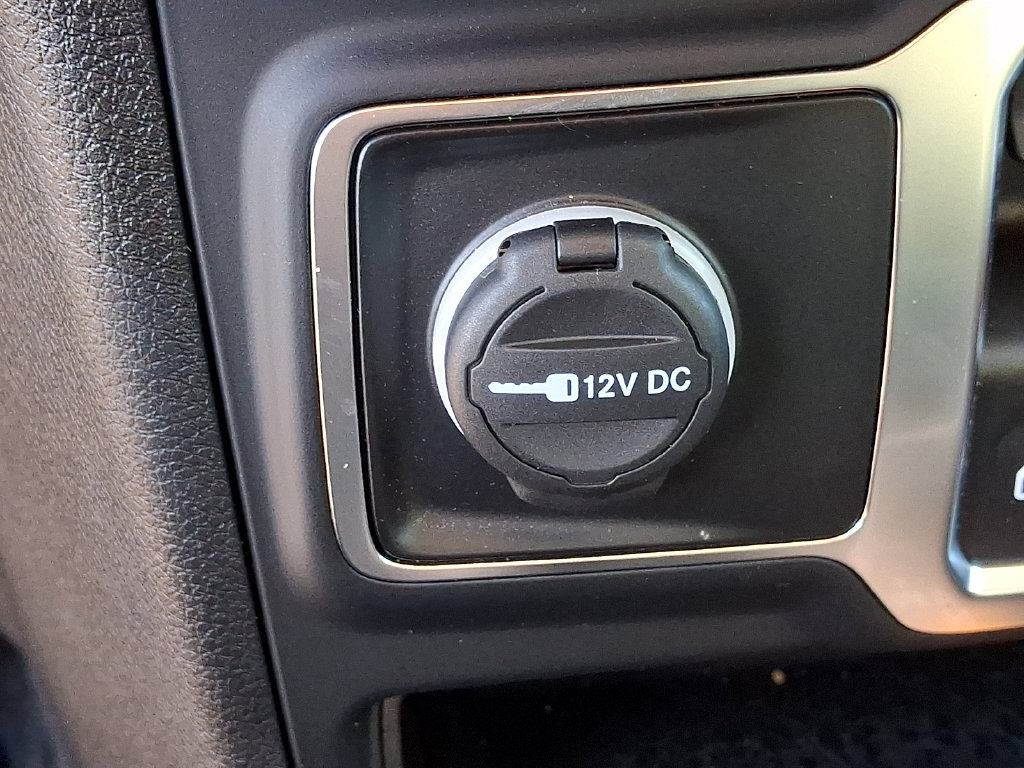 Used 2025 Jeep Wrangler Sport AWD/4WD image 22