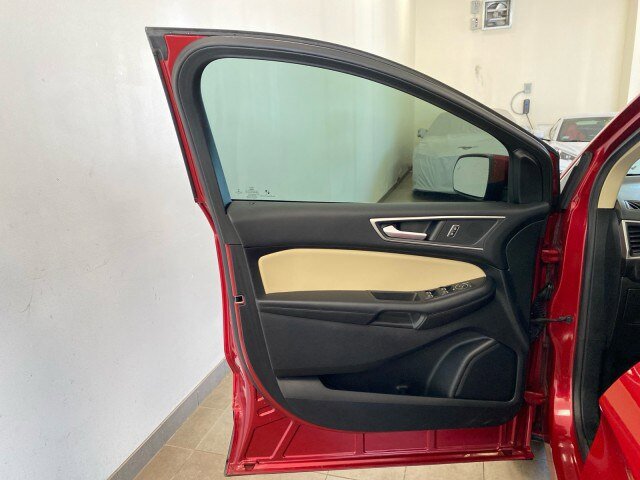 Certified 2022 Ford Edge SEL w/ Convenience Package AWD/4WD image 15