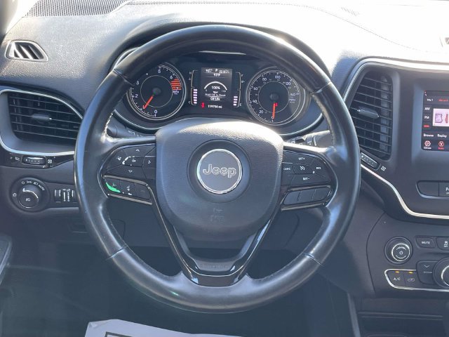 Used 2019 Jeep Cherokee Latitude Plus FWD image 12