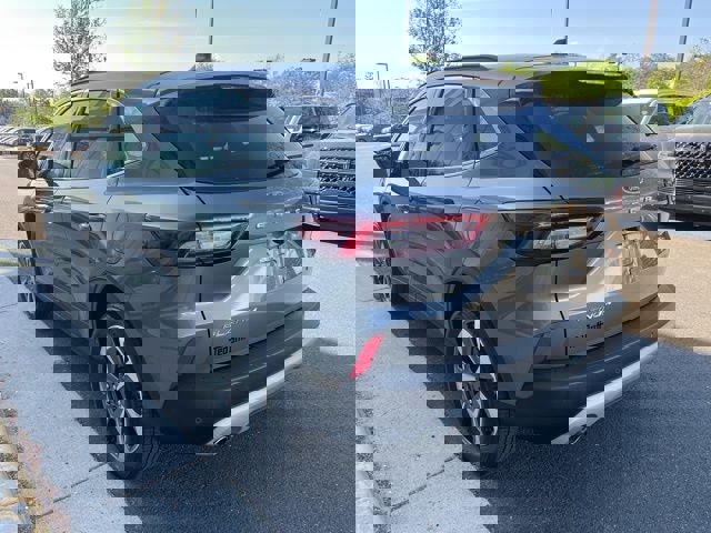 Certified 2025 Ford Escape Platinum image 3