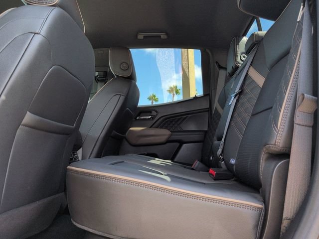 Used 2023 GMC Canyon Denali AWD/4WD image 14