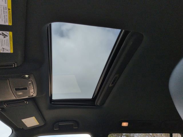 Used 2024 Nissan Armada SL w/ Midnight Edition Package image 26