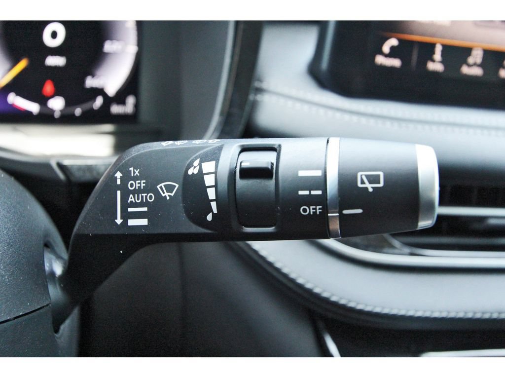 Used 2023 INFINITI QX60 Luxe w/ Vision Package FWD image 18