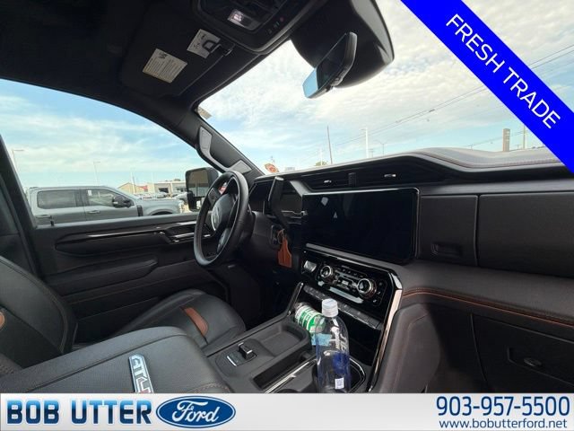 Used 2024 GMC Sierra 2500 AT4 w/ AT4 Premium Plus Package AWD/4WD image 10
