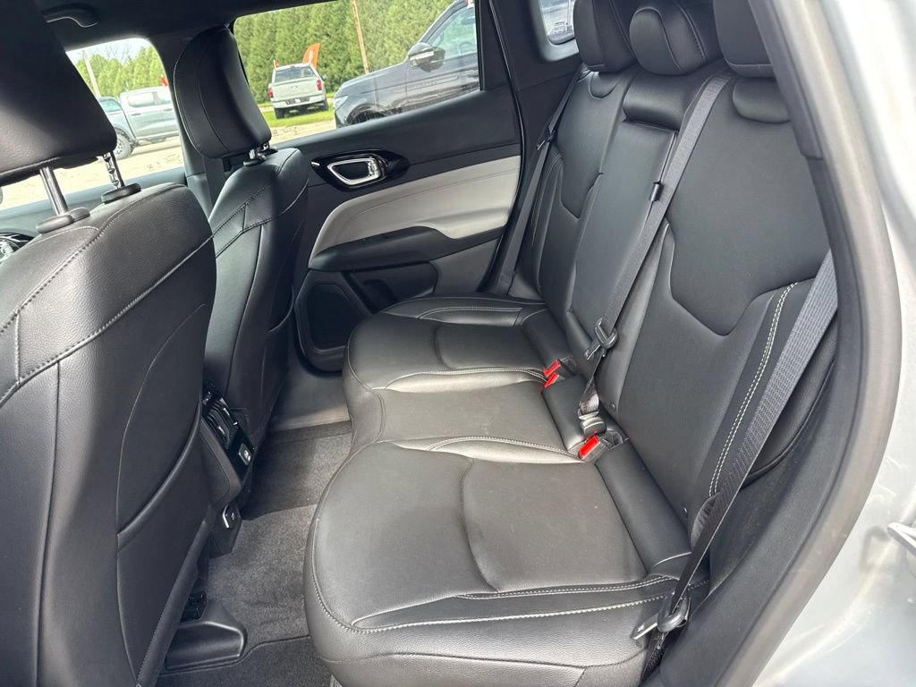 Used 2025 Jeep Compass Limited AWD/4WD image 23