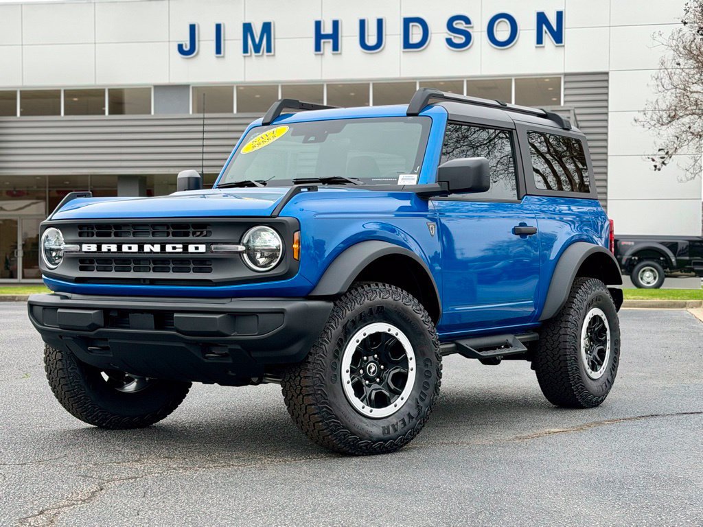 Certified 2025 Ford Bronco 2-Door w/ Sasquatch Package AWD/4WD image 2