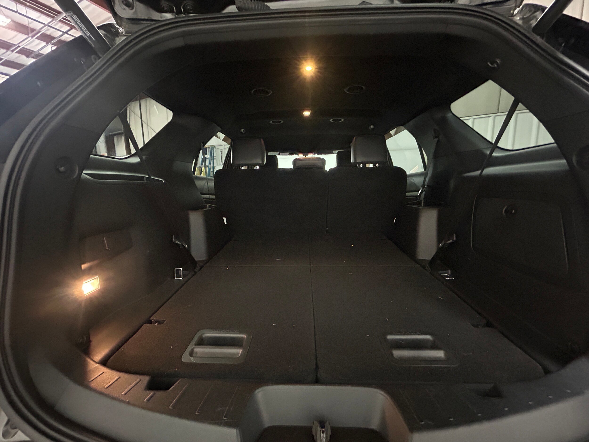 Certified 2018 Ford Explorer XLT w/ Equipment Group 202A AWD/4WD image 30