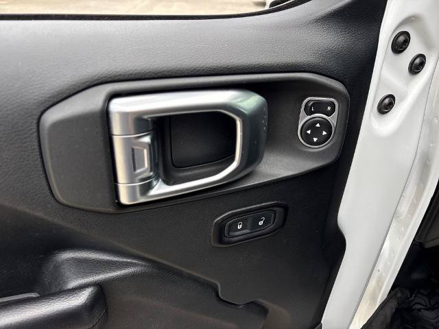 Used 2018 Jeep Wrangler Unlimited Sport S AWD/4WD image 16