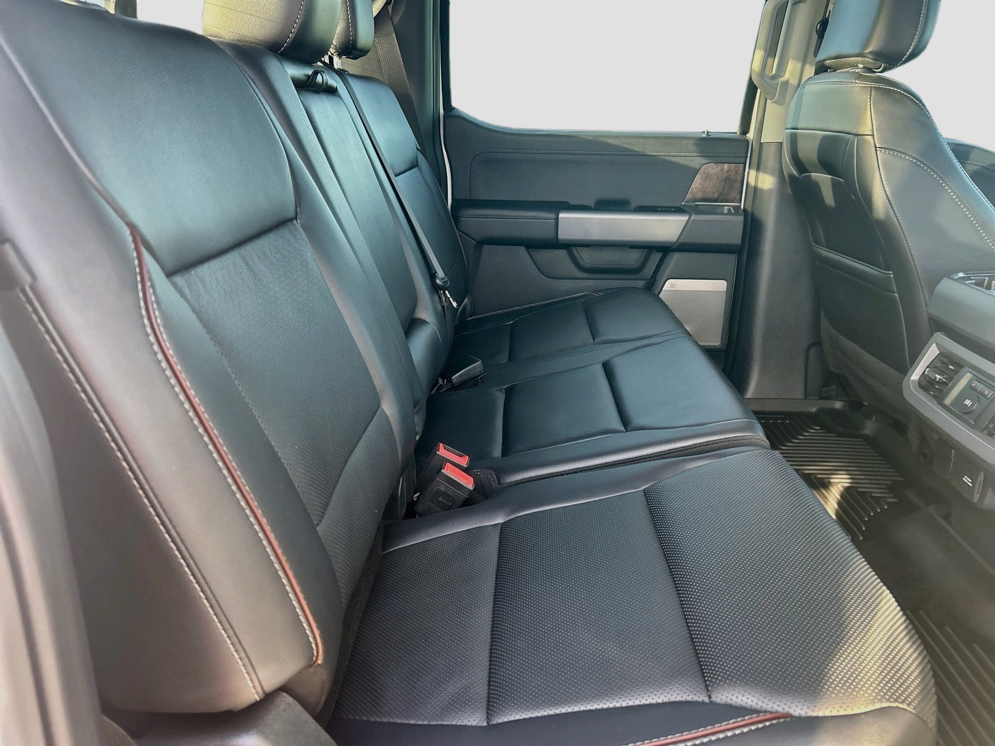Certified 2024 Ford F250 Lariat w/ Sport Appearance Package AWD/4WD image 28