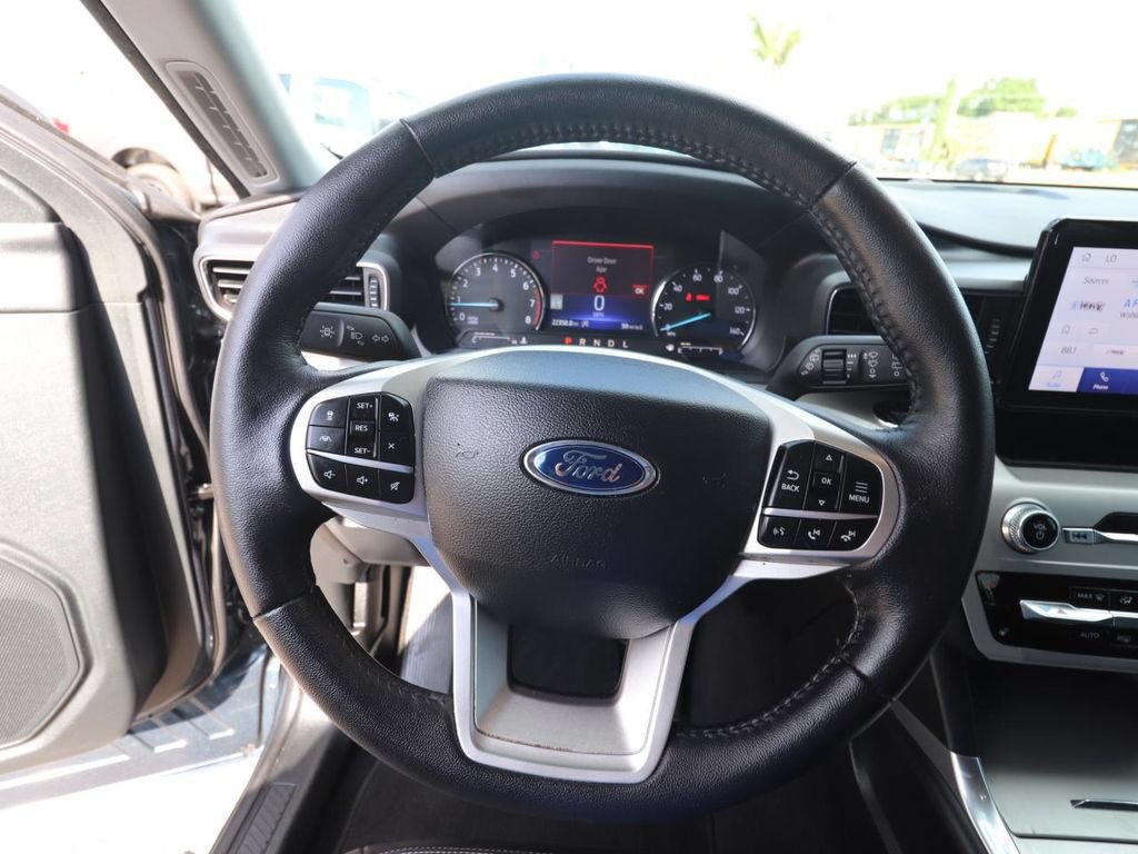 Certified 2024 Ford Explorer XLT w/ Equipment Group 202A RWD image 19