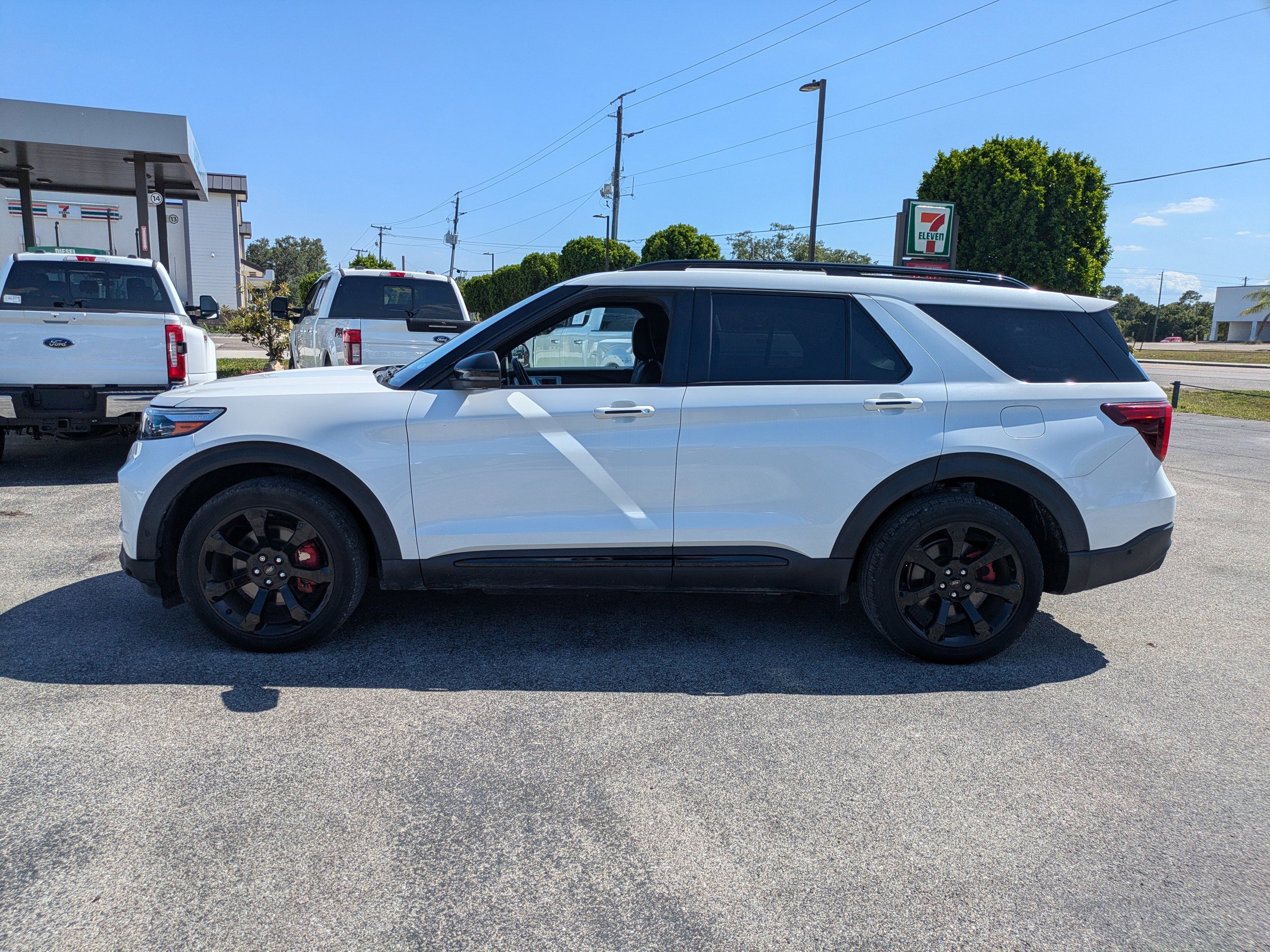 Certified 2020 Ford Explorer ST w/ ST Street Pack AWD/4WD image 7