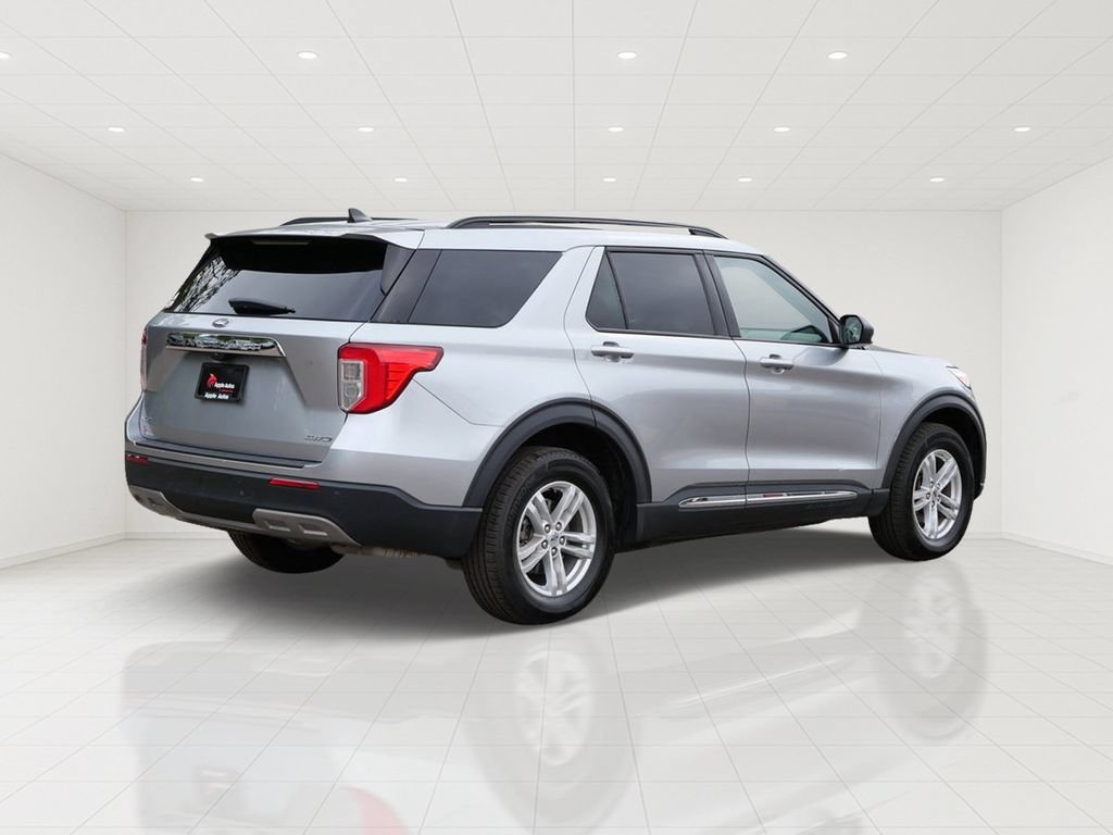 Certified 2023 Ford Explorer XLT w/ Equipment Group 202A AWD/4WD image 6