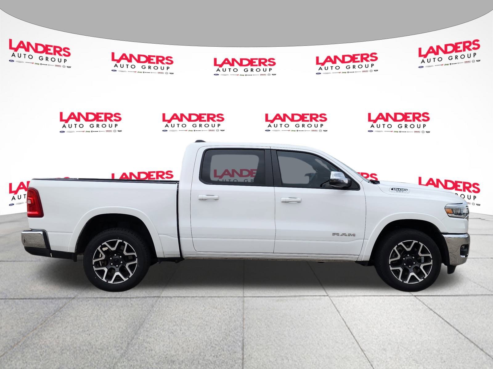 Used 2025 RAM 1500 Laramie image 2