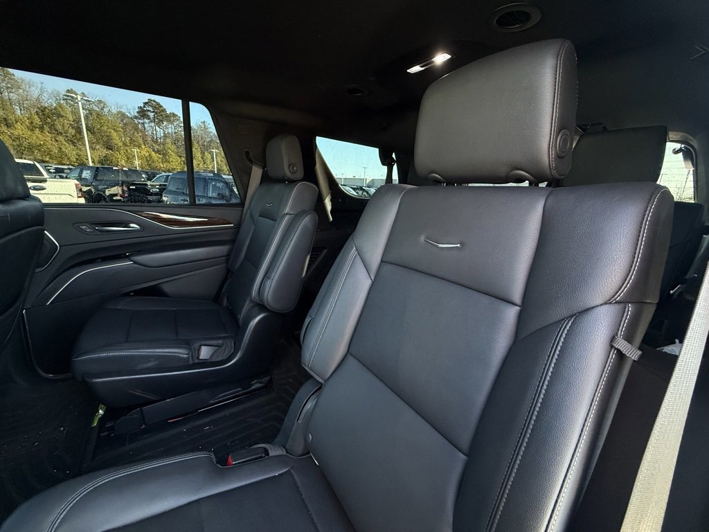 Used 2022 Cadillac Escalade Luxury image 26