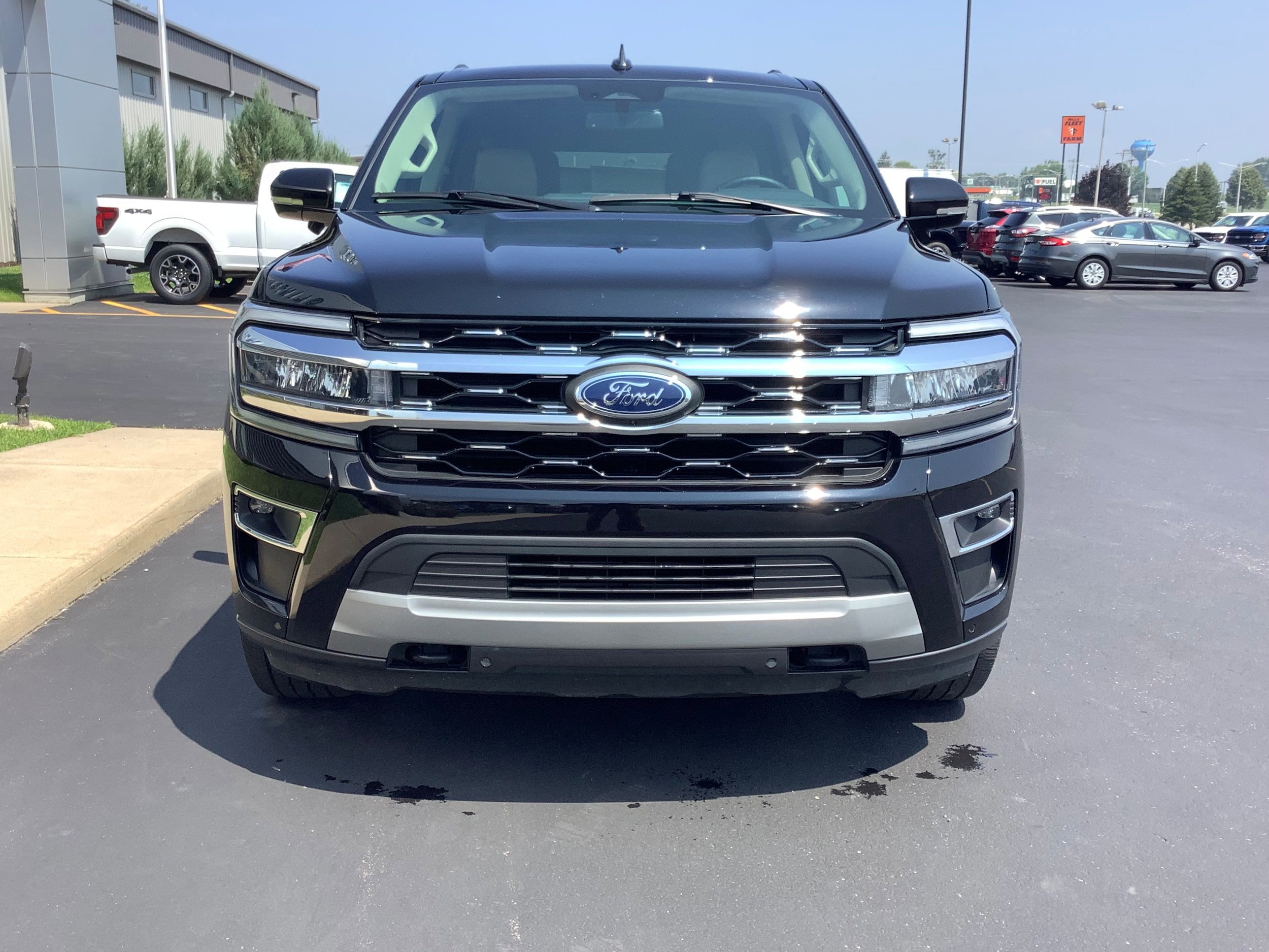 Certified 2023 Ford Expedition Max Limited AWD/4WD image 4