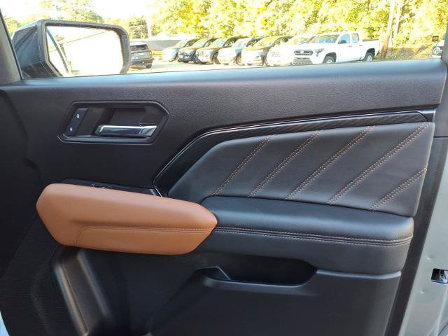 Used 2024 GMC Canyon AT4 AWD/4WD image 18