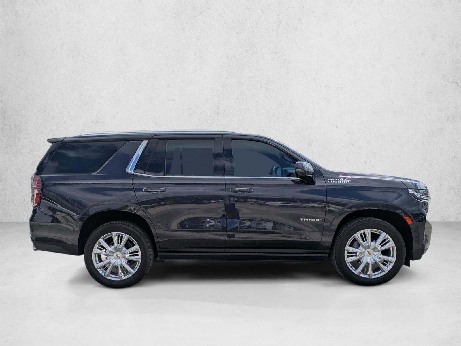 Used 2022 Chevrolet Tahoe High Country AWD/4WD image 4