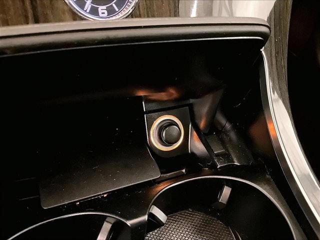Used 2018 Mercedes-Benz C 300 4MATIC Sedan image 31