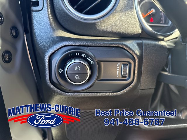 Used 2023 Jeep Gladiator Overland w/ Popular Equipment Package AWD/4WD image 25