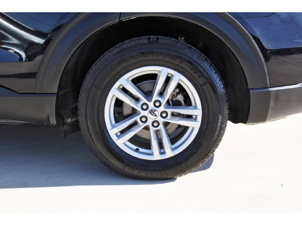 Certified 2020 Ford Explorer XLT RWD image 37