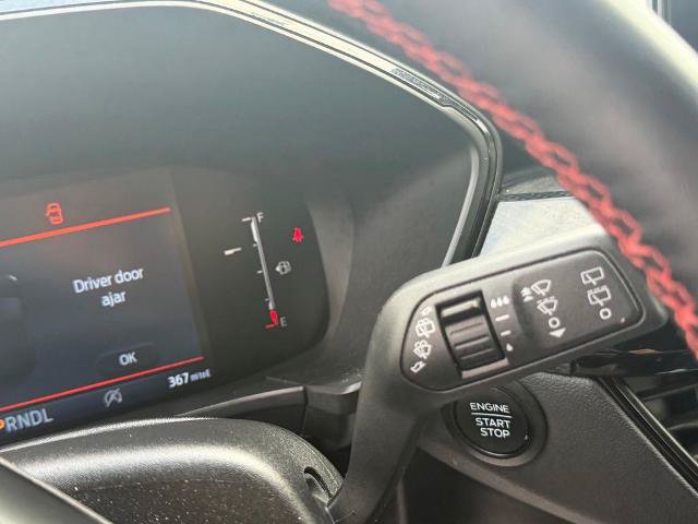Certified 2025 Ford Escape ST-Line Select AWD/4WD image 39