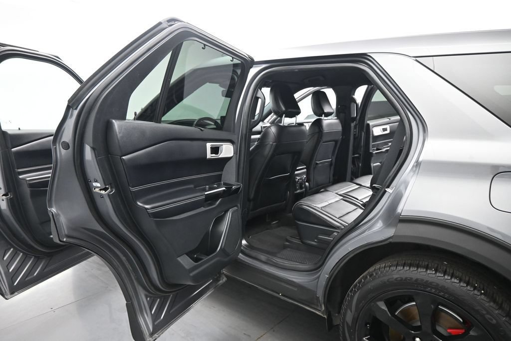 Certified 2021 Ford Explorer ST w/ Equipment Group 401A AWD/4WD image 18