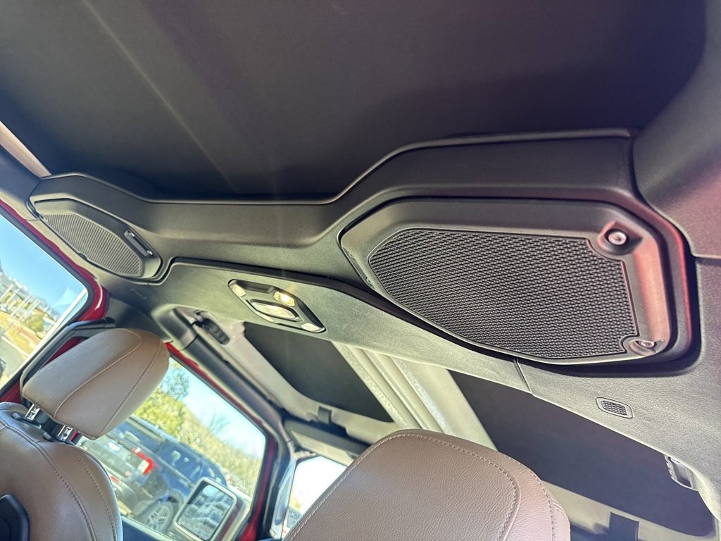 Used 2021 Jeep Wrangler Unlimited Rubicon 4xe w/ Dual Top Group image 27