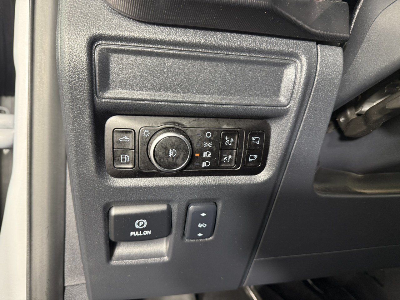 Certified 2025 Ford F150 Lariat AWD/4WD image 22
