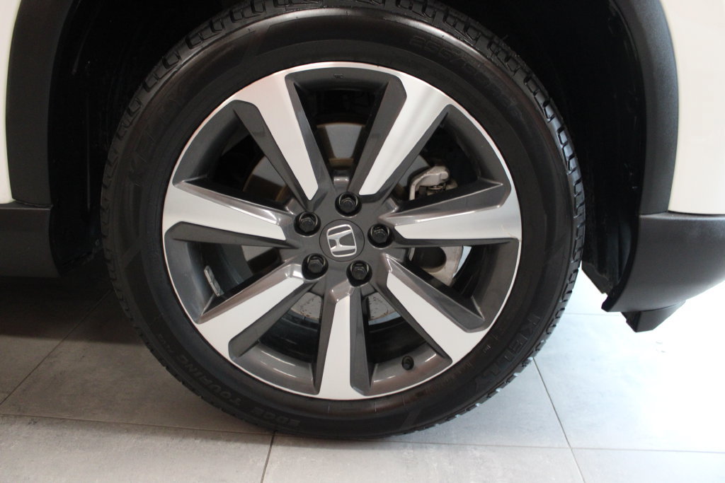Used 2024 Honda Pilot Touring image 9
