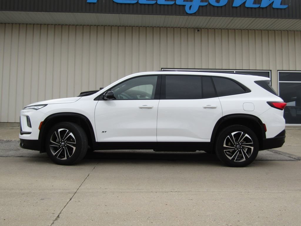 Used 2025 Buick Enclave Sport Touring AWD/4WD image 6