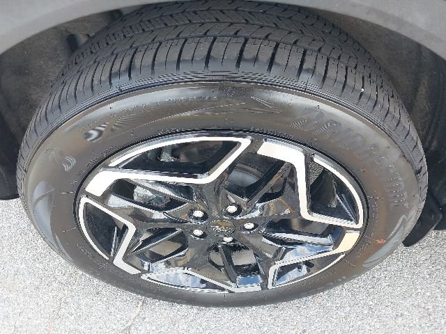 Certified 2025 Ford Escape Platinum w/ Class II Trailer Tow Package AWD/4WD image 12