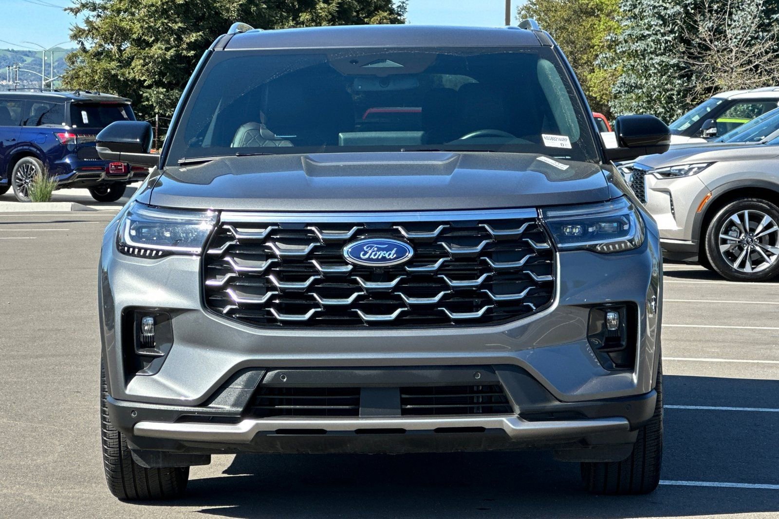 Certified 2025 Ford Explorer Platinum w/ LUX Leather Package AWD/4WD image 8