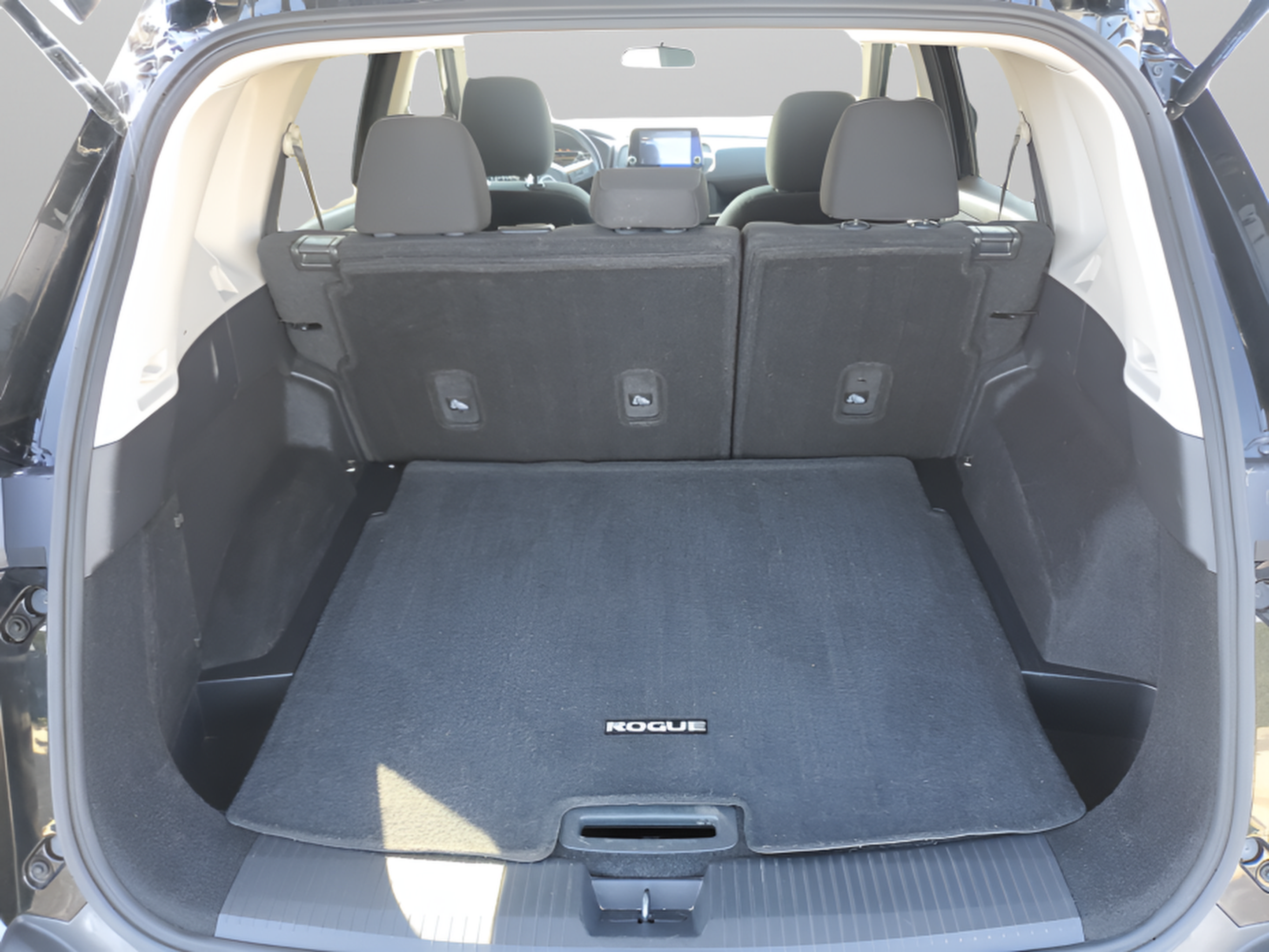 Used 2023 Nissan Rogue S FWD image 7