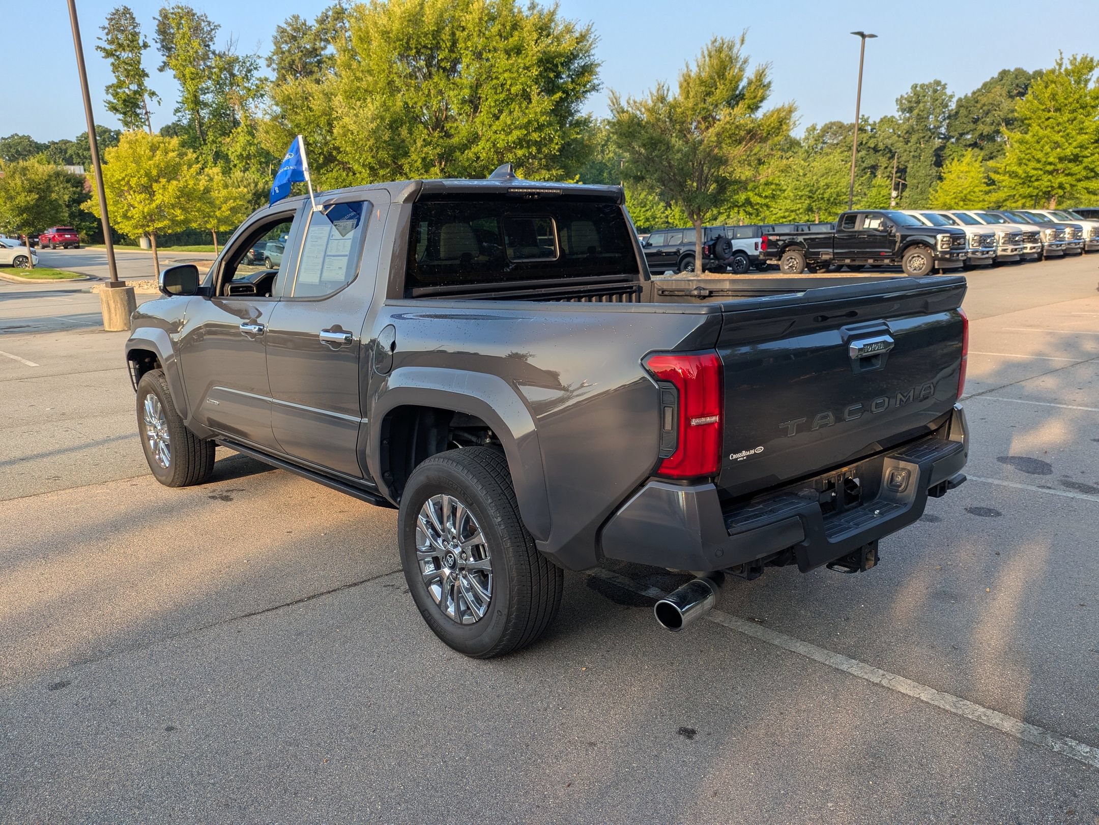 Used 2024 Toyota Tacoma Limited w/ Limited Package (LT) AWD/4WD image 6