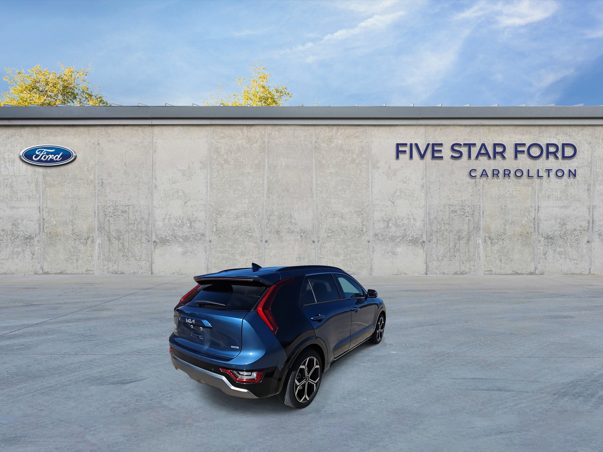 Used 2023 Kia Niro SX Touring image 9