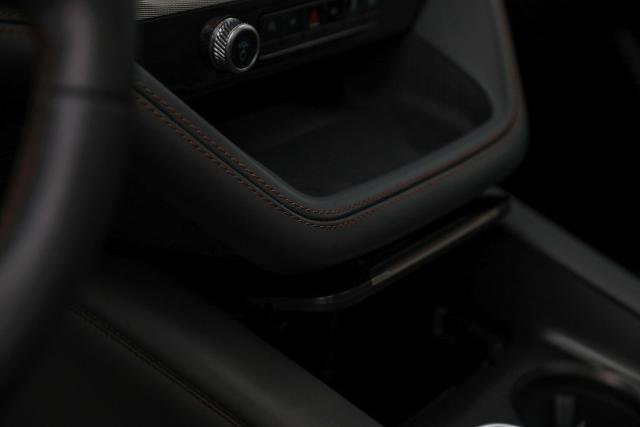 Certified 2025 Ford Explorer Active w/ Active Comfort Package image 29