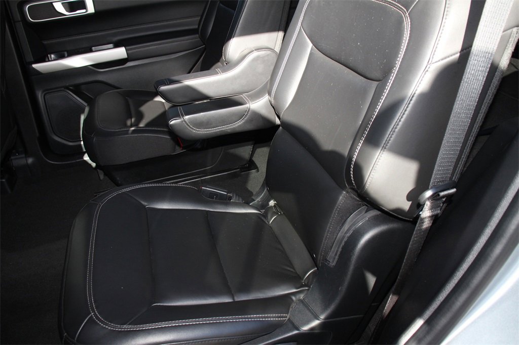 Certified 2022 Ford Explorer XLT w/ Equipment Group 202A image 21