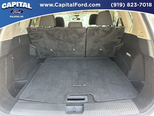 Used 2025 Nissan Rogue SV FWD image 16