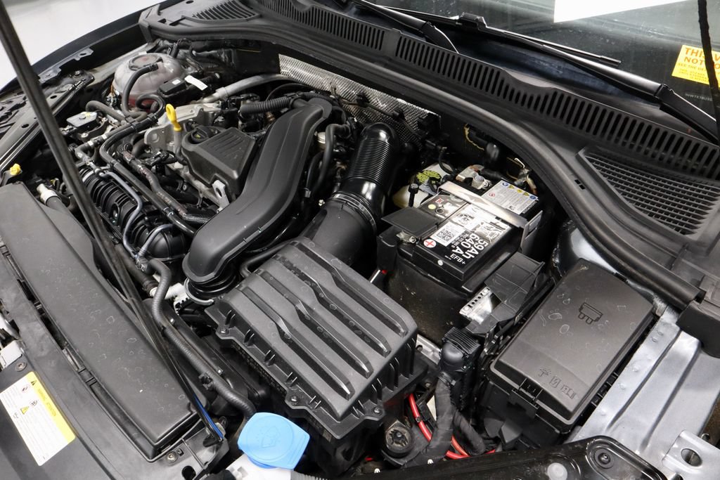 Used 2025 Volkswagen Jetta SE FWD image 16