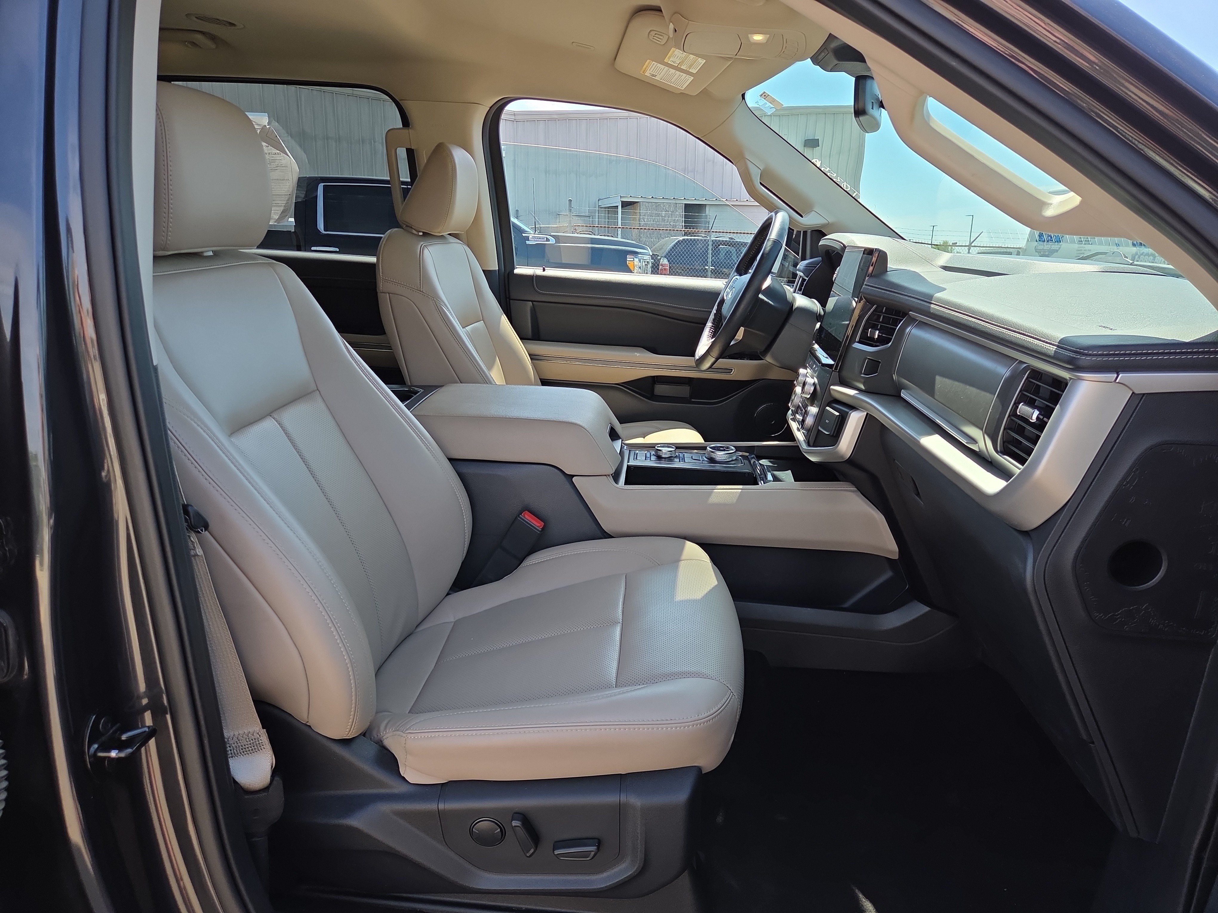 Certified 2023 Ford Expedition XLT AWD/4WD image 17