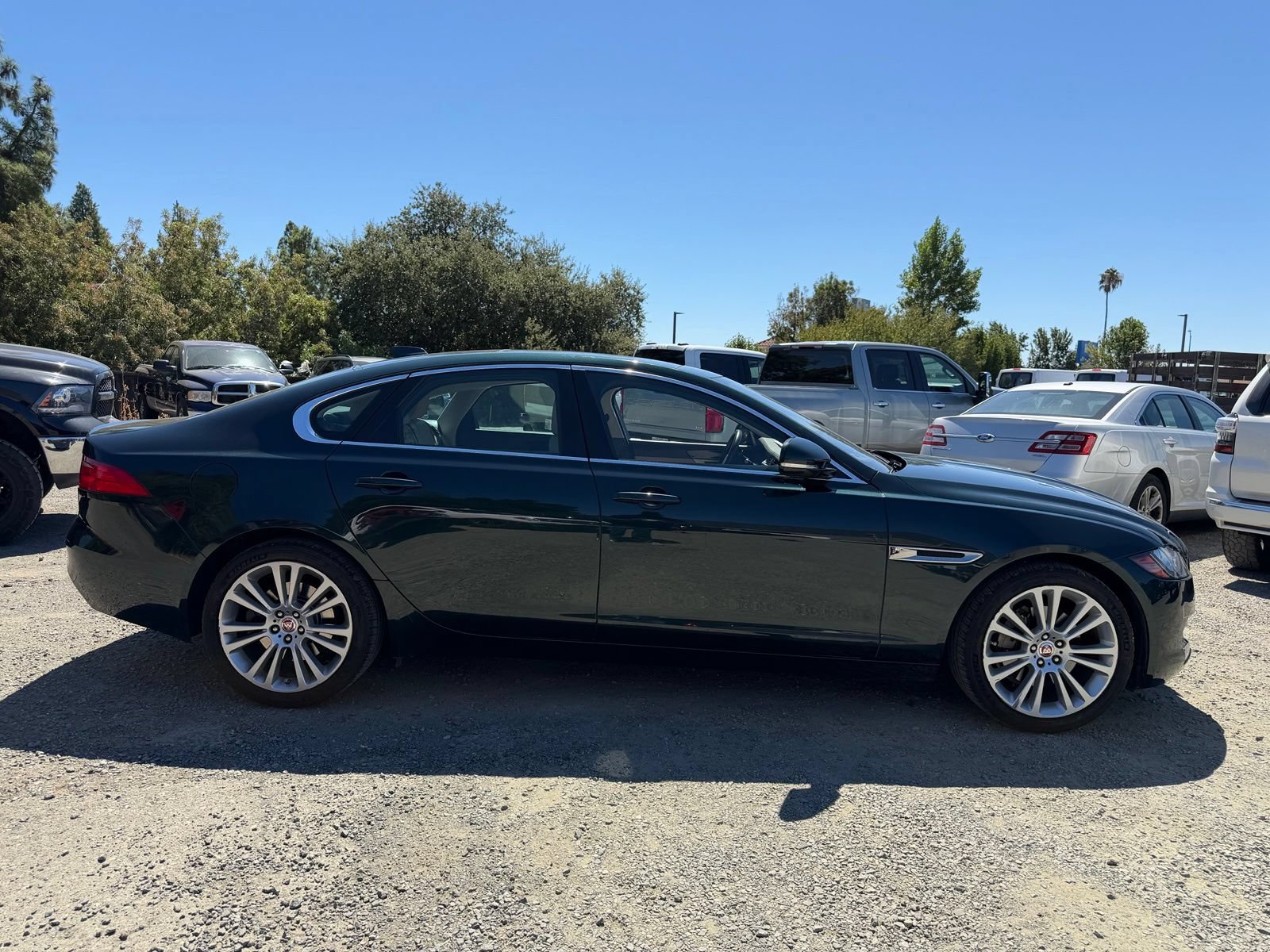 Used 2017 Jaguar XF Prestige RWD image 6