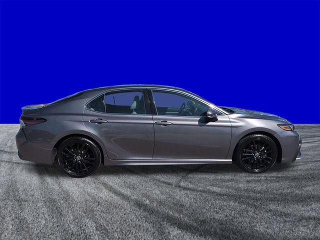 Used 2021 Toyota Camry XSE image 6