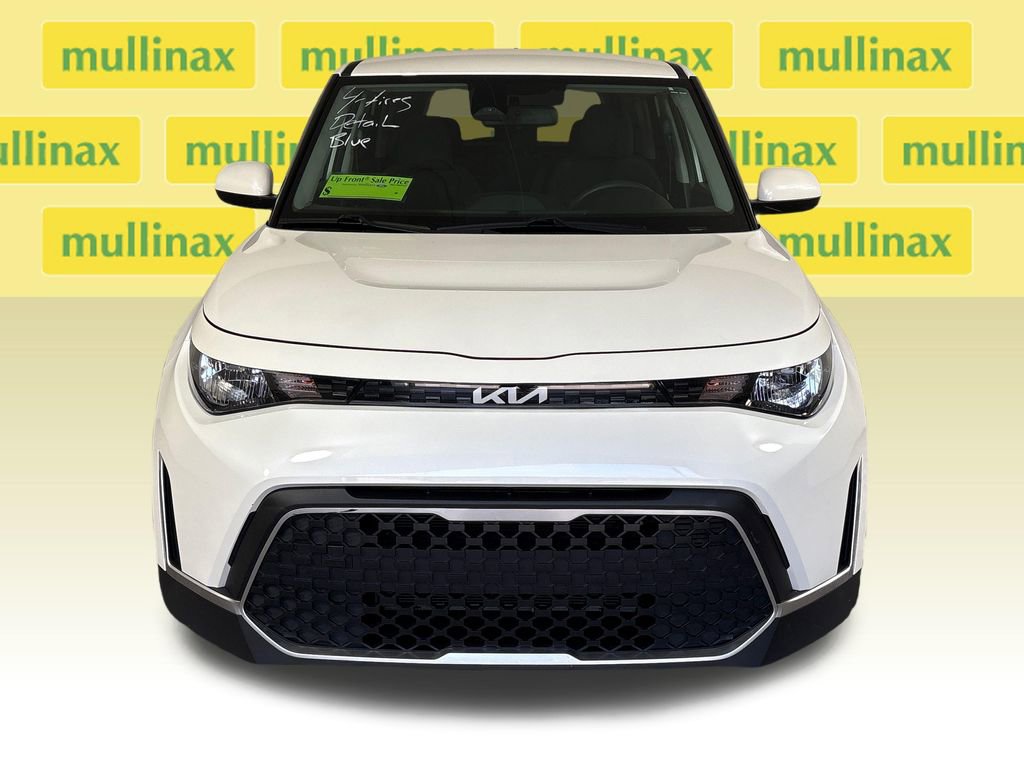 Used 2024 Kia Soul LX w/ Option Group 015 FWD image 15