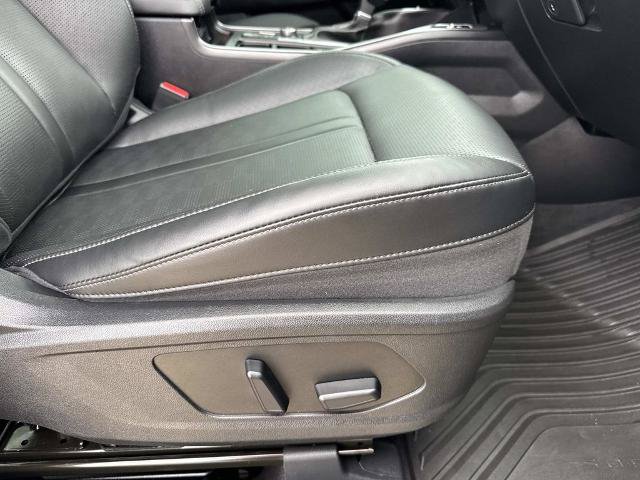 Used 2025 Kia Sorento EX w/ Panoramic Sunroof Package FWD image 13