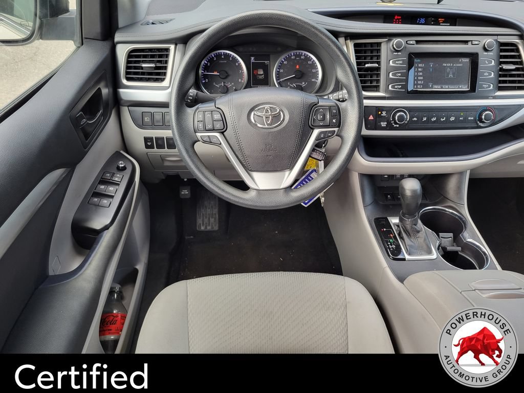 Used 2019 Toyota Highlander LE FWD image 20