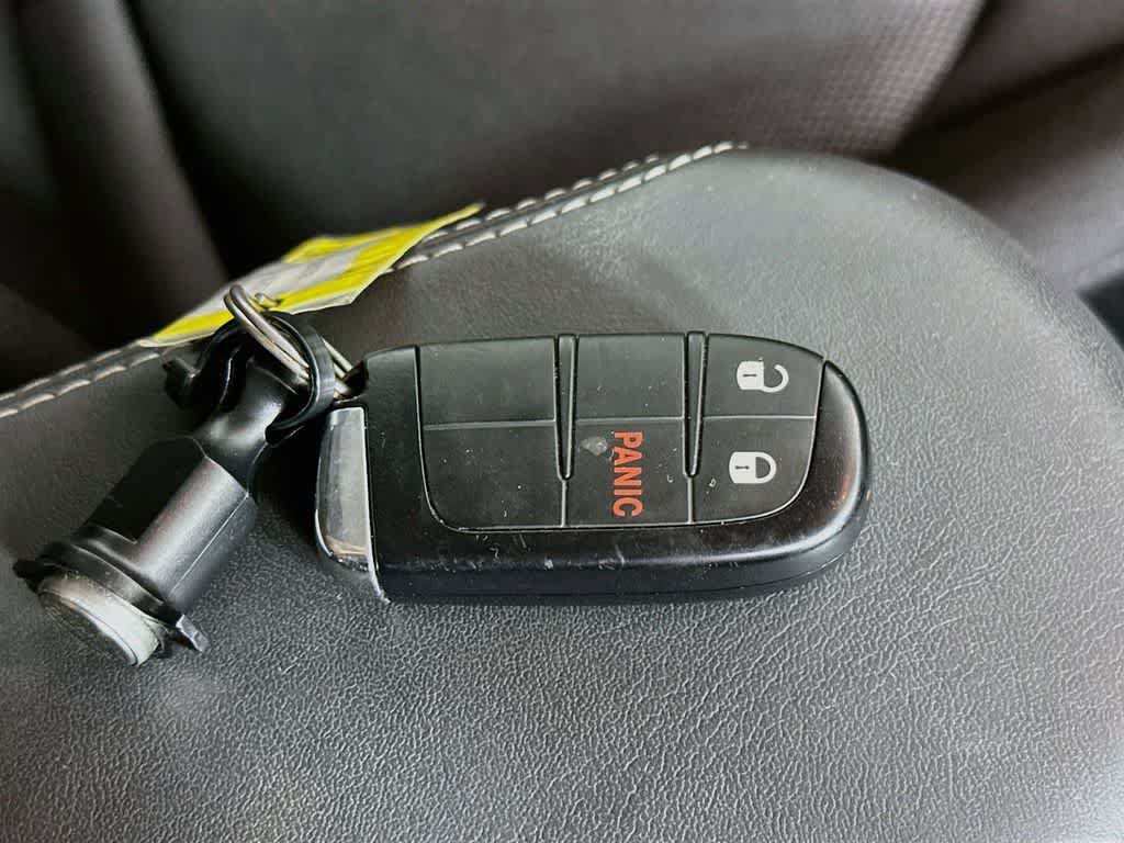 Used 2023 Jeep Renegade Latitude AWD/4WD image 21