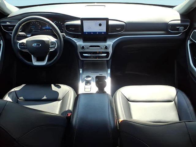 Certified 2022 Ford Explorer XLT w/ Equipment Group 202A image 15